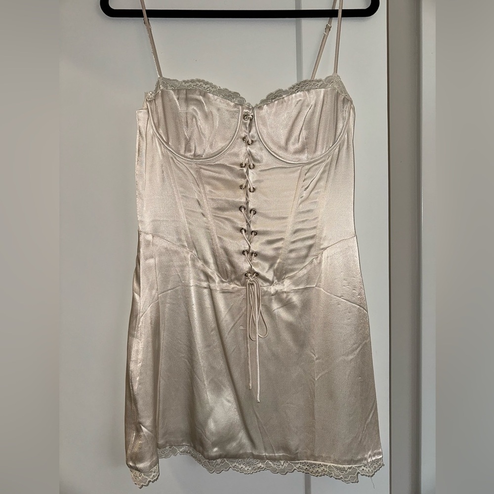 MESHKI Ivory corset mini dress. NEVER WORN with tags. Size large.